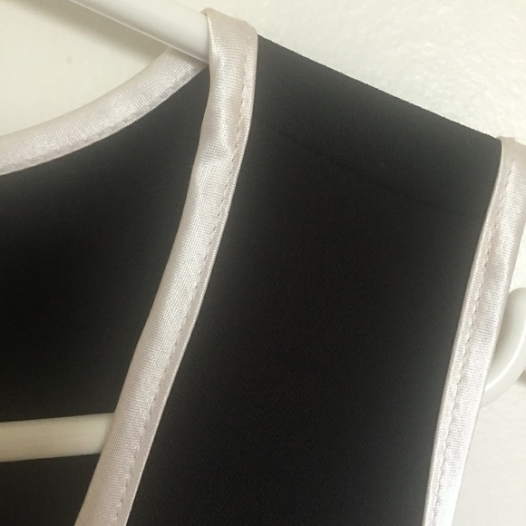 Sleeveless Ruffle V-Neck Dress - Picture 3 of 3